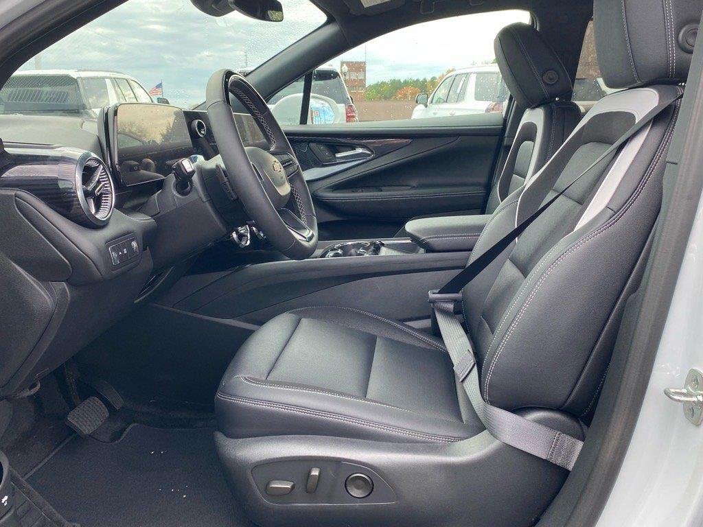 New 2025 Chevrolet Blazer EV LT w/ Super Cruise Package AWD/4WD image 14