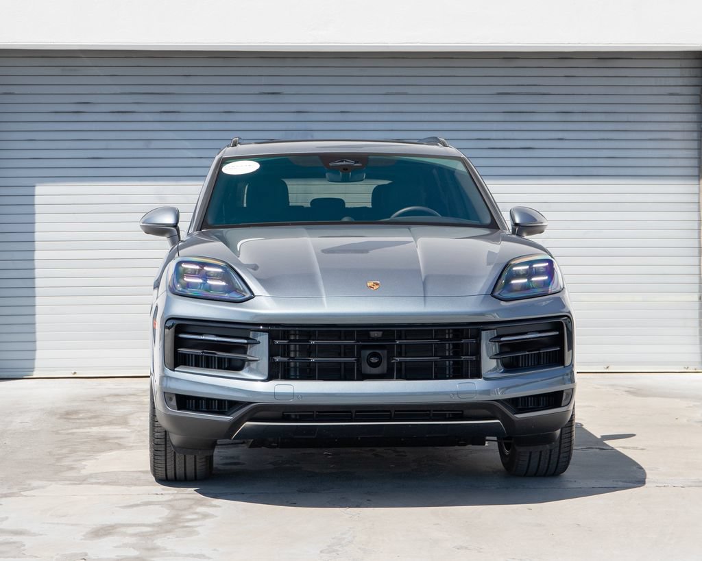 Certified 2026 Porsche Cayenne AWD/4WD image 25