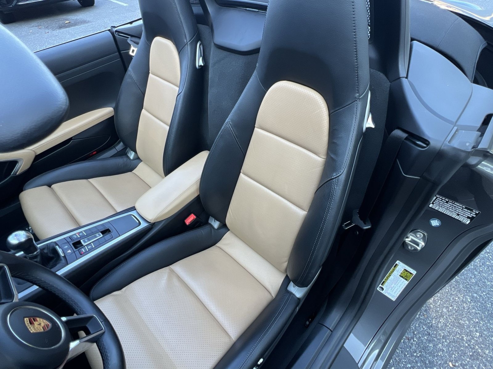 Used 2018 Porsche 718 Boxster RWD image 15