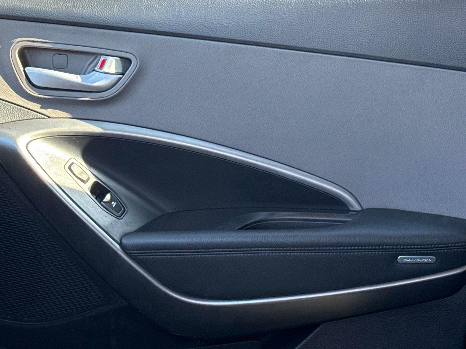 Used 2017 Hyundai Santa Fe Sport image 19