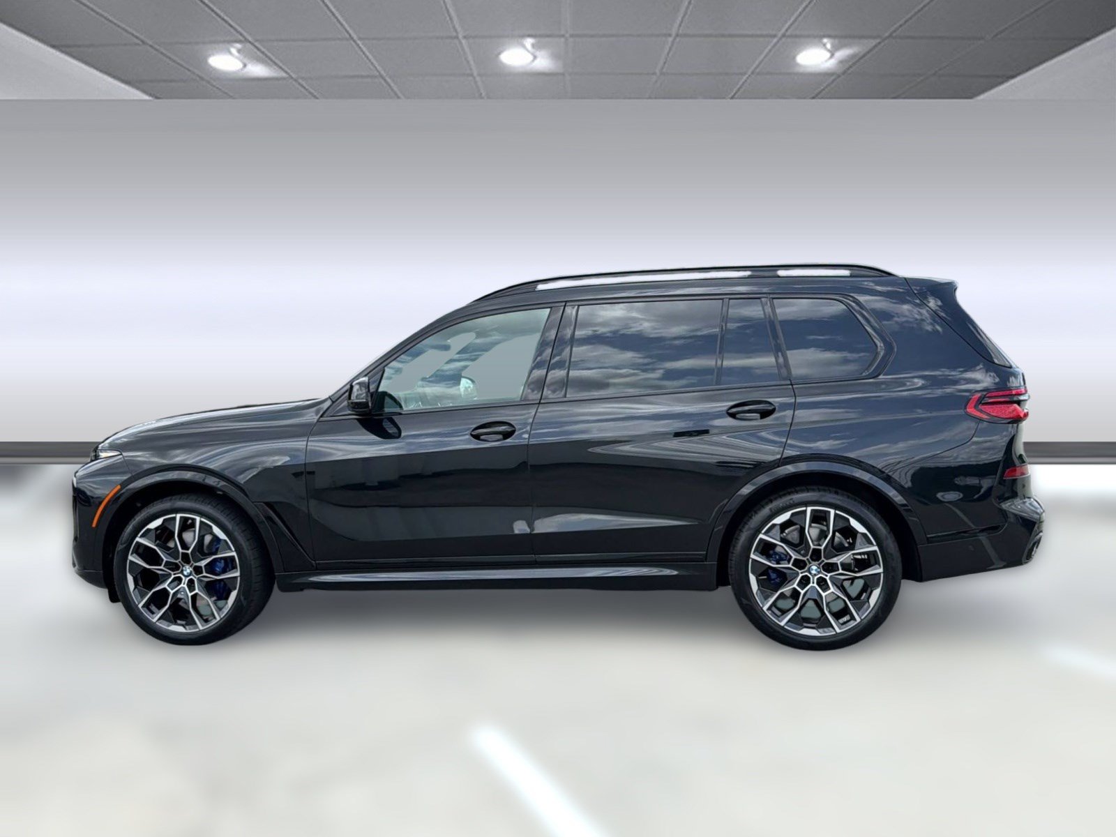 New 2027 BMW X7 xDrive40i w/ M Sport Package AWD/4WD image 2