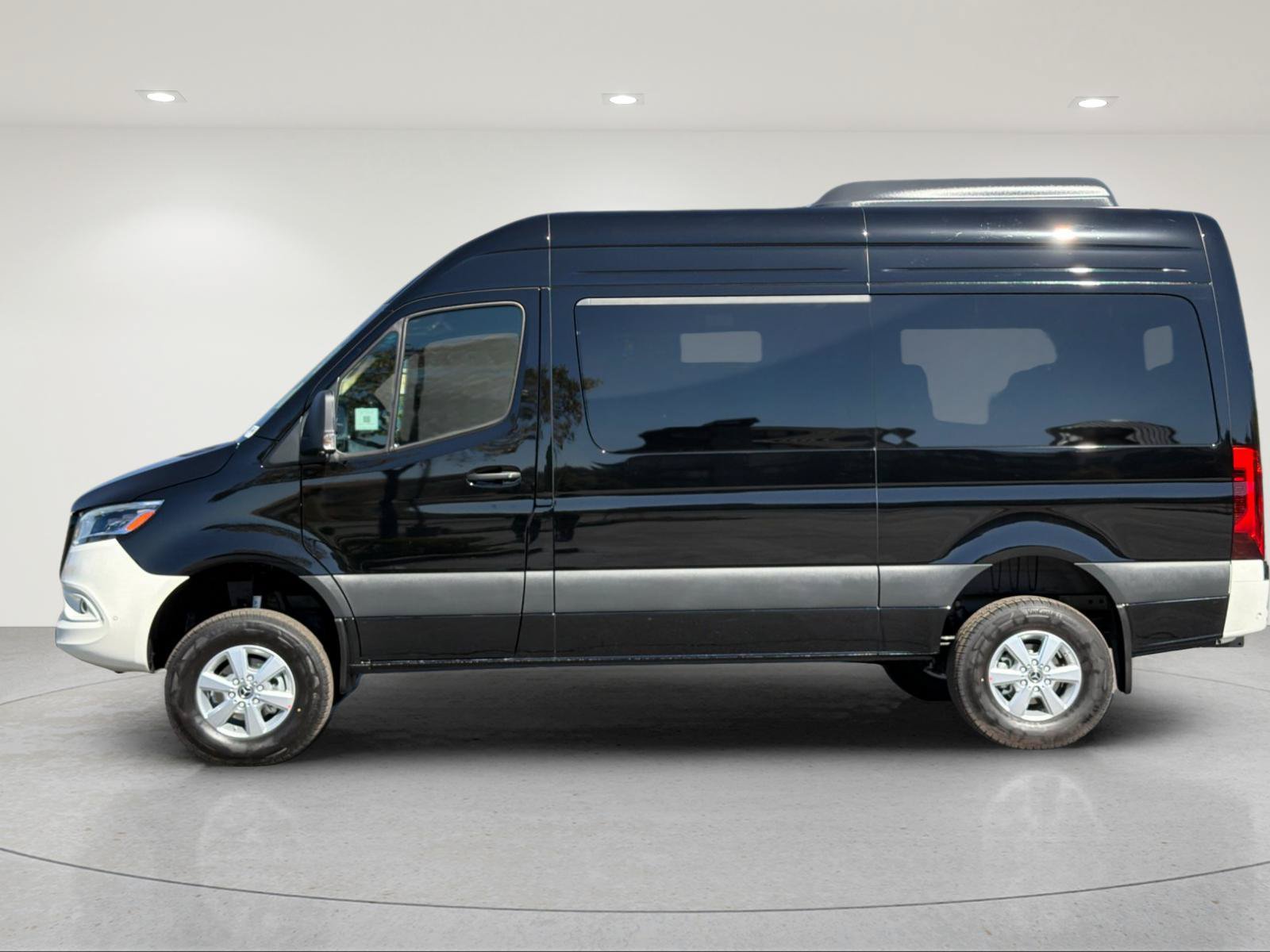 New 2026 Mercedes-Benz Sprinter 2500 image 2