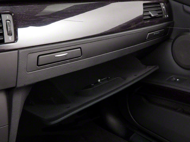 Used 2013 BMW 335i Convertible image 16