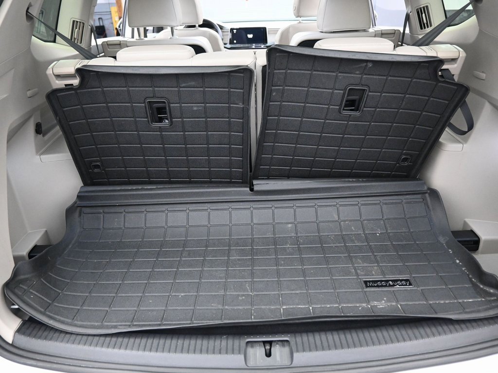 Used 2024 Volkswagen Atlas SEL Premium R-Line image 37