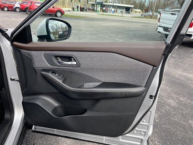Used 2021 Nissan Rogue SV AWD/4WD image 36
