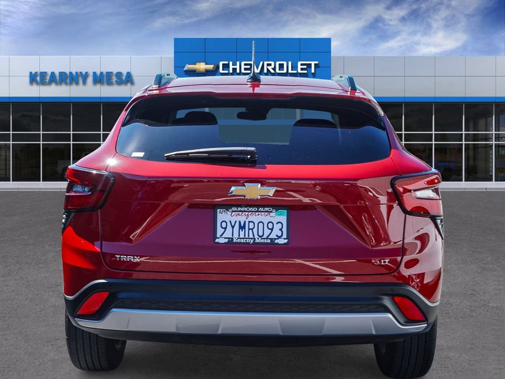 Used 2026 Chevrolet Trax LT w/ Driver Confidence Package FWD image 5