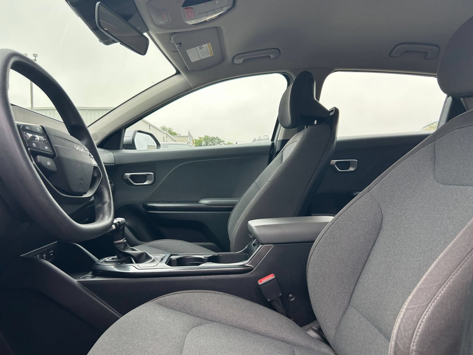Used 2025 Kia K4 FWD image 21