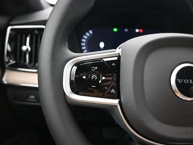 New 2026 Volvo XC90 B6 Plus w/ Protection Package Premier AWD/4WD image 26