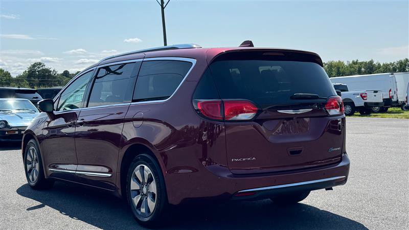 Used 2018 Chrysler Pacifica Limited w/ Advanced Safetytec Group FWD image 9