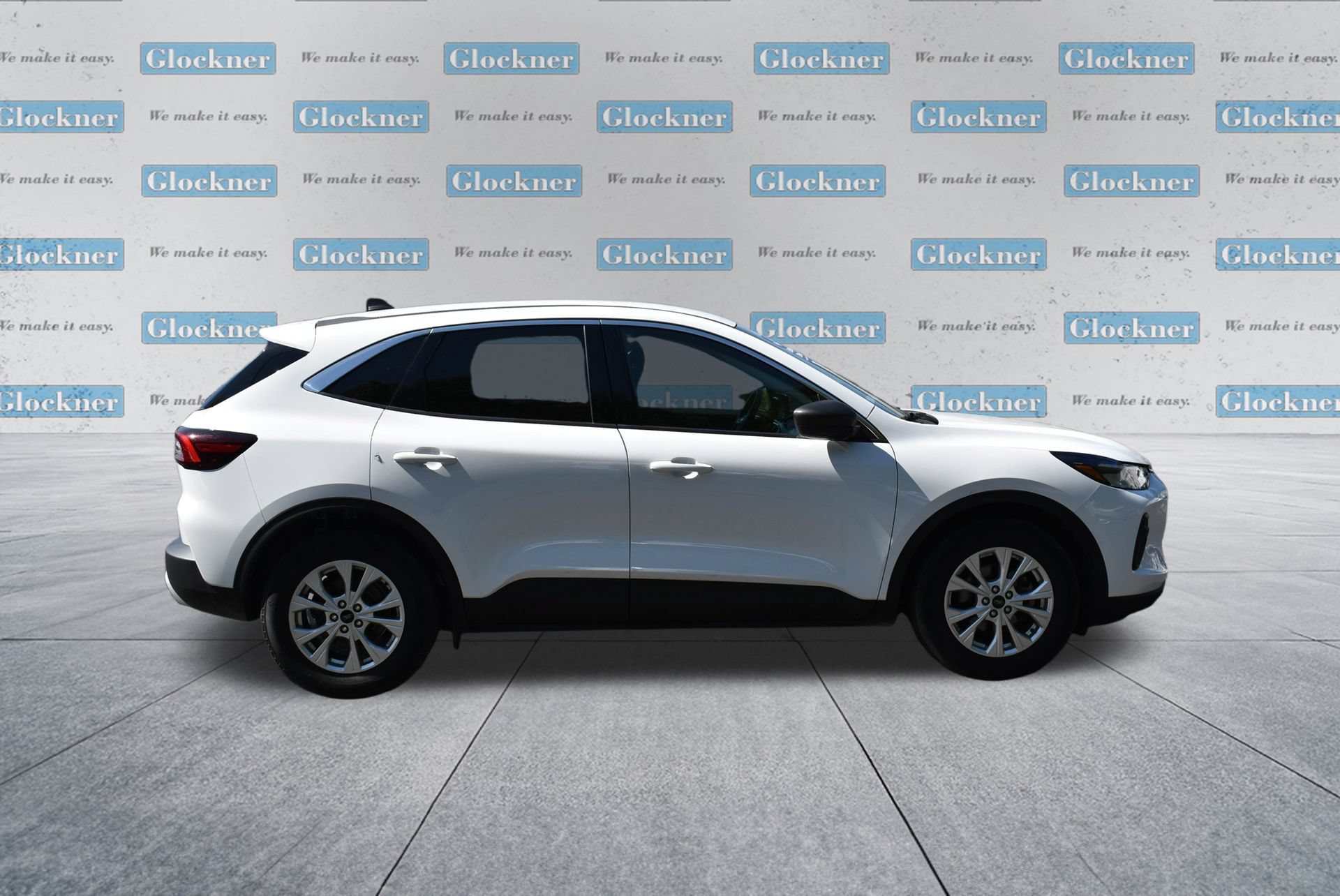 Used 2023 Ford Escape Active w/ Cold Weather Package FWD image 4