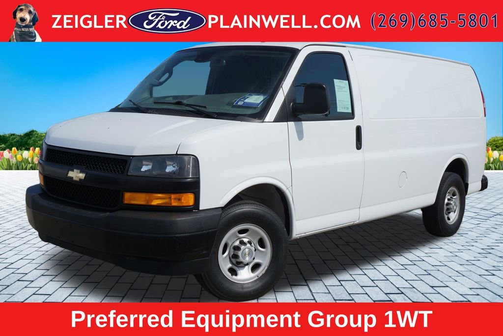Used 2021 Chevrolet Express 2500 w/ Driver Convenience Package RWD image 1
