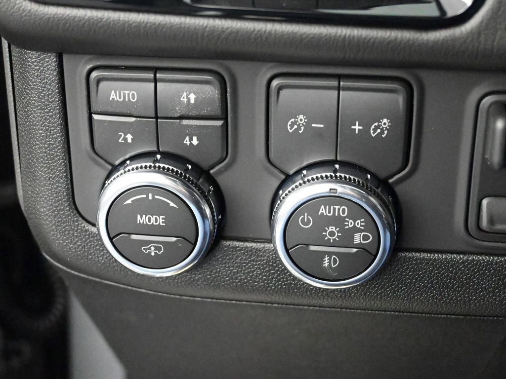 New 2026 GMC Yukon XL Denali w/ Denali Reserve Package image 39