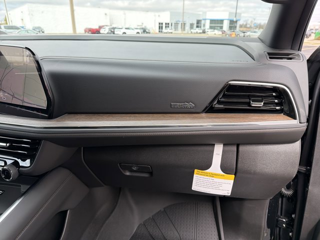 New 2026 Chevrolet Suburban High Country AWD/4WD image 34