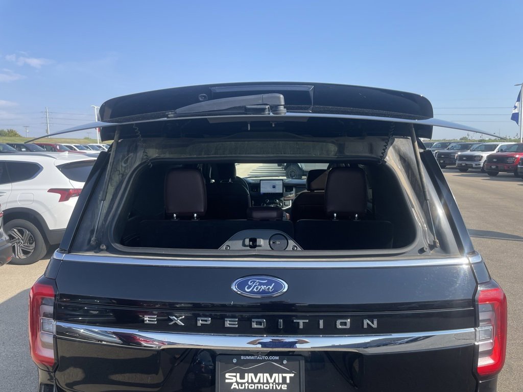 Used 2023 Ford Expedition Limited image 36