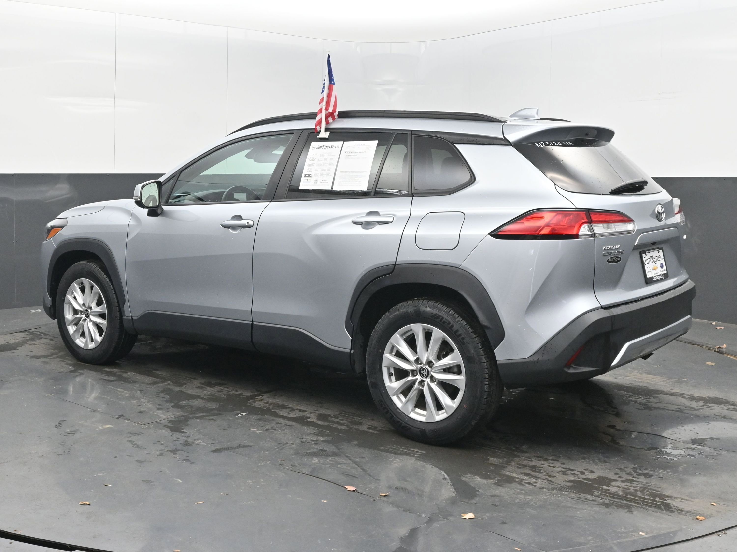 Used 2022 Toyota Corolla Cross LE image 6