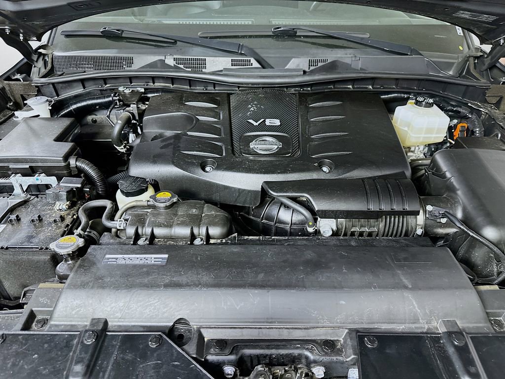 Used 2022 Nissan Armada SV w/ SV Appearance Package image 9