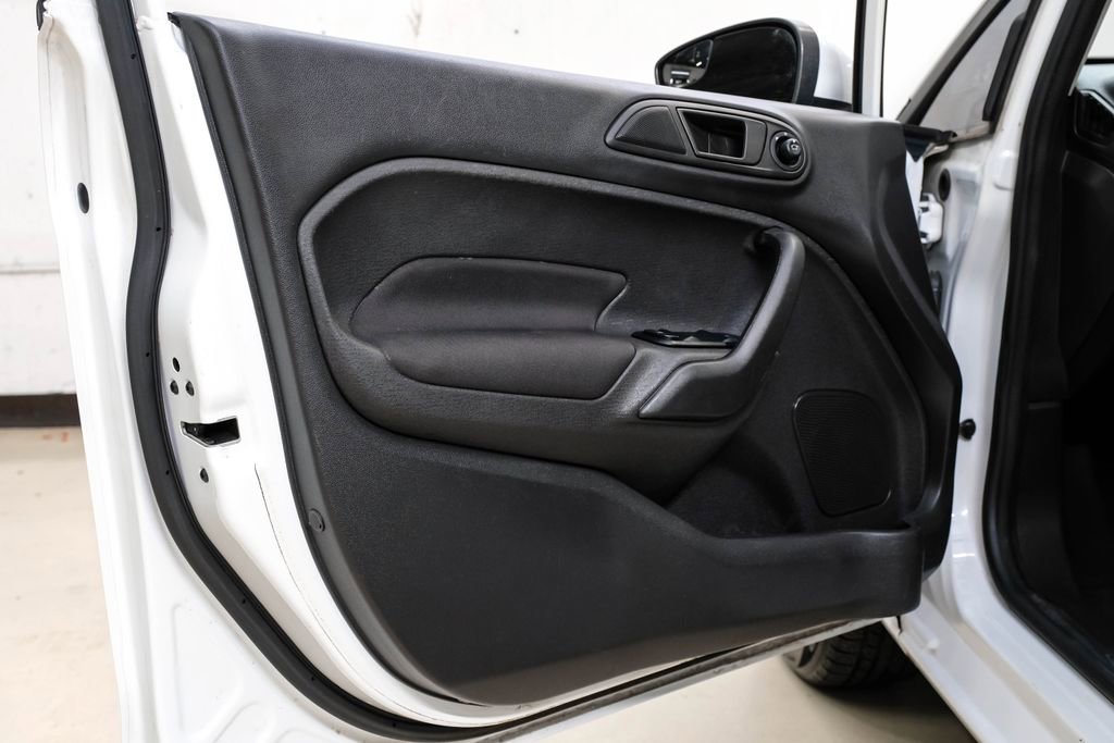 Used 2019 Ford Fiesta SE FWD image 40