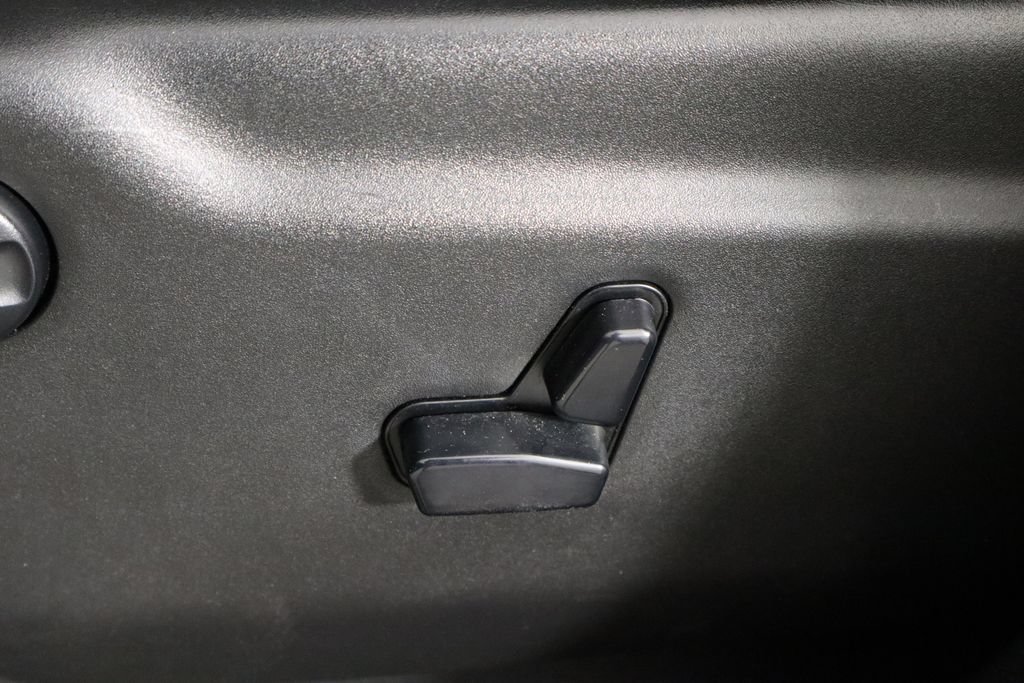 Used 2020 Jeep Grand Cherokee Laredo AWD/4WD image 22