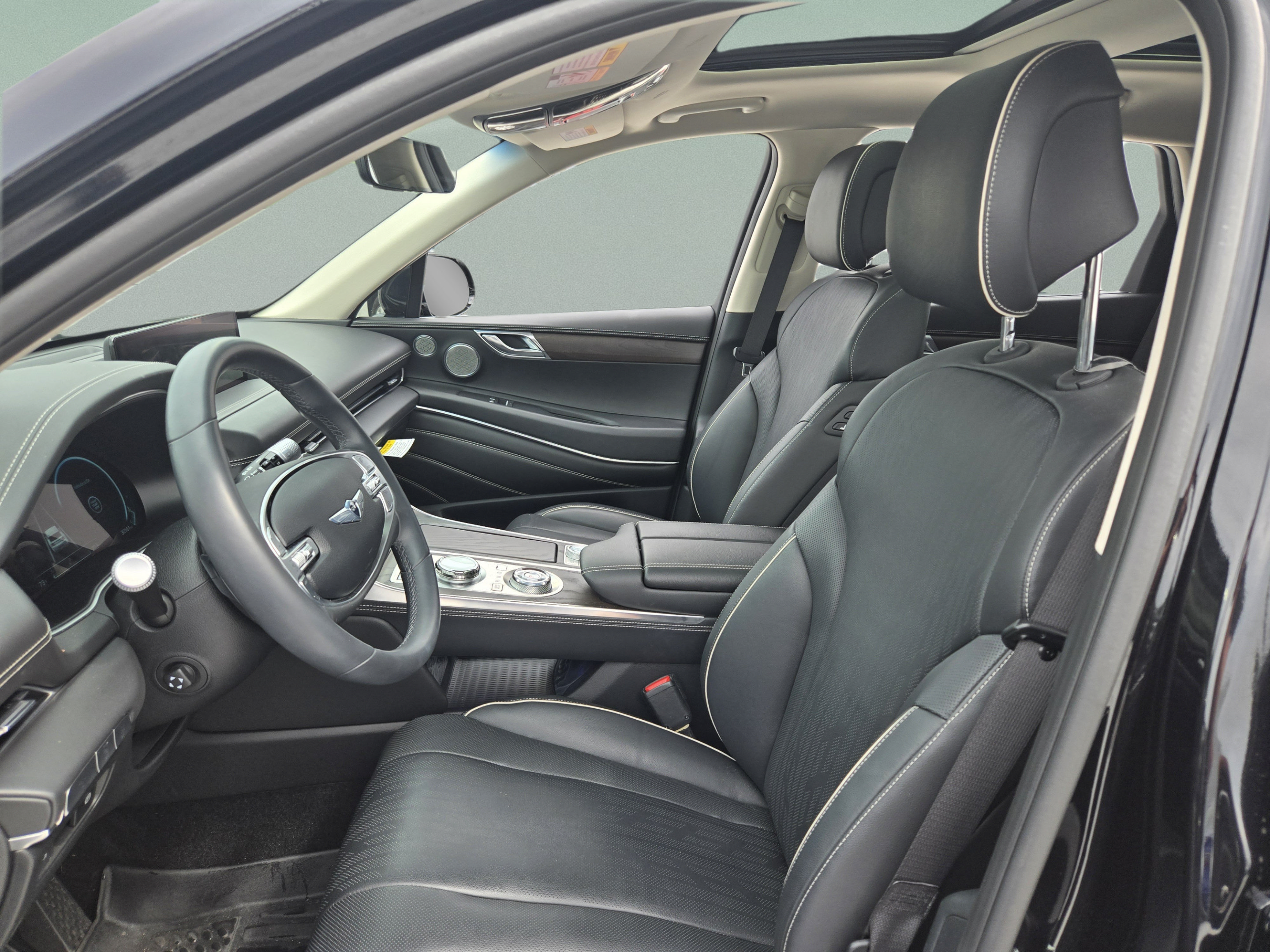 Used 2023 Genesis GV80 2.5T w/ Prestige Package AWD/4WD image 15