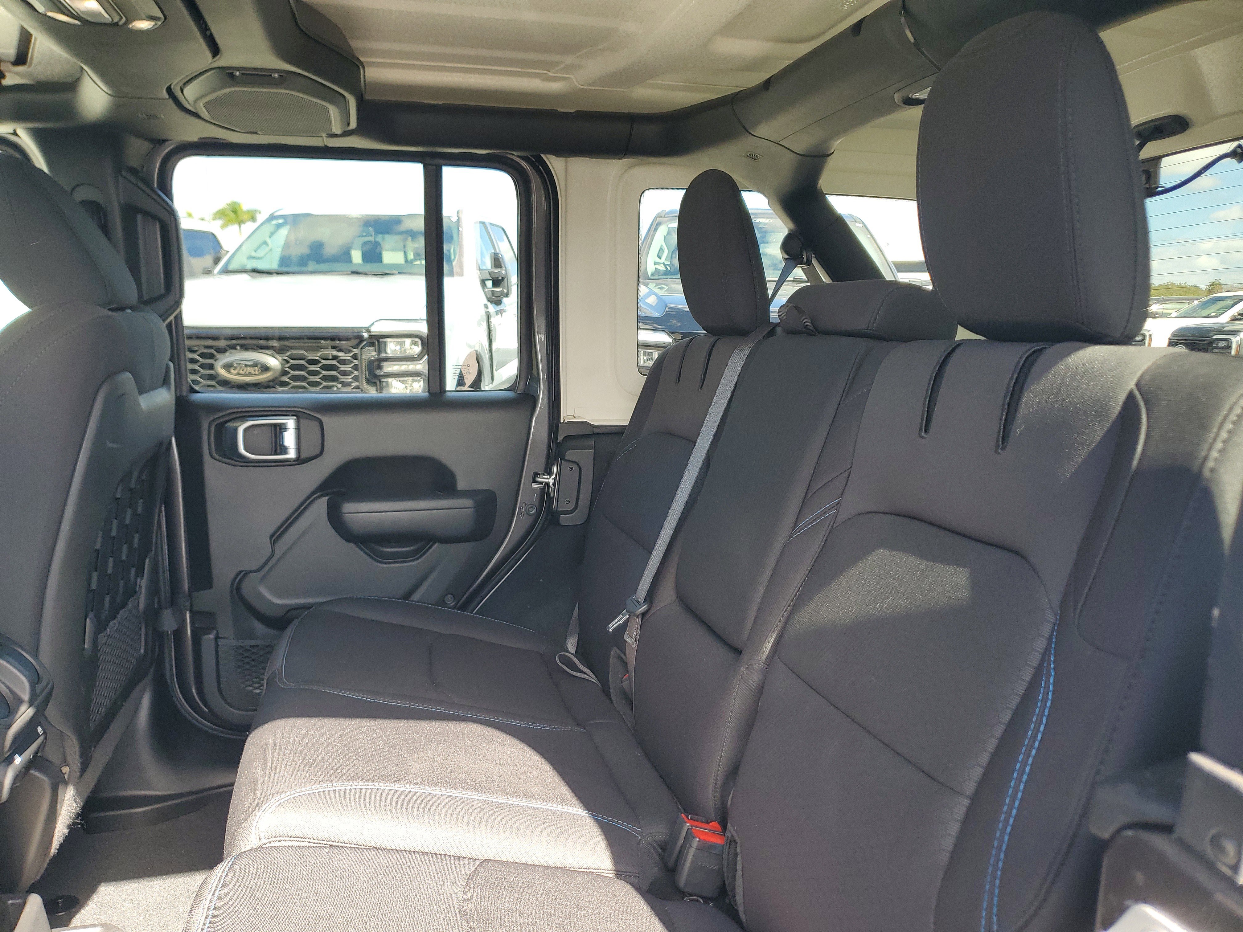 Used 2022 Jeep Wrangler Unlimited Rubicon 4xe w/ Safety Group image 13