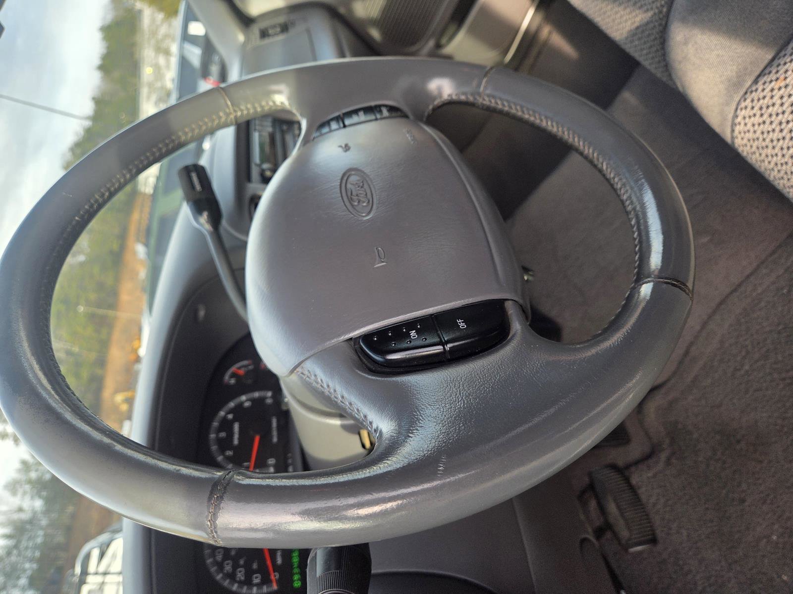 Used 2001 Ford F150 XLT image 21