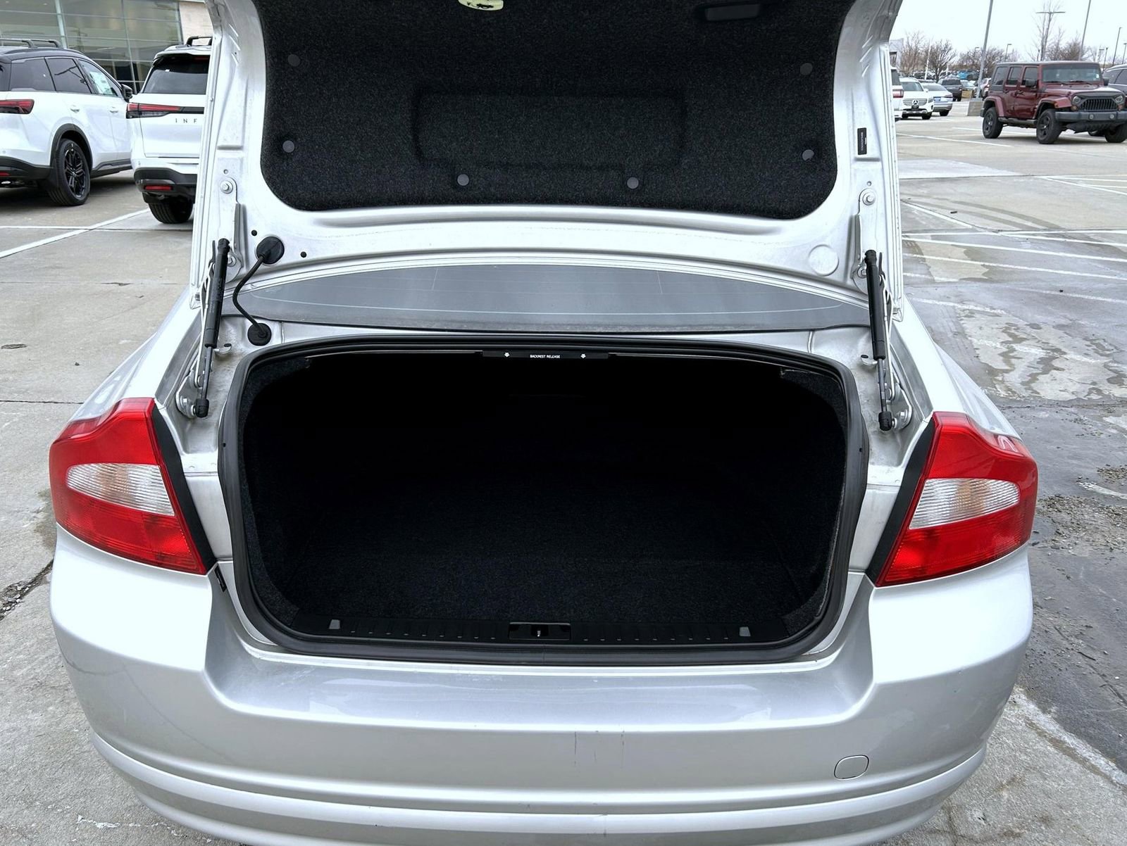 Used 2009 Volvo S80 3.2 image 21