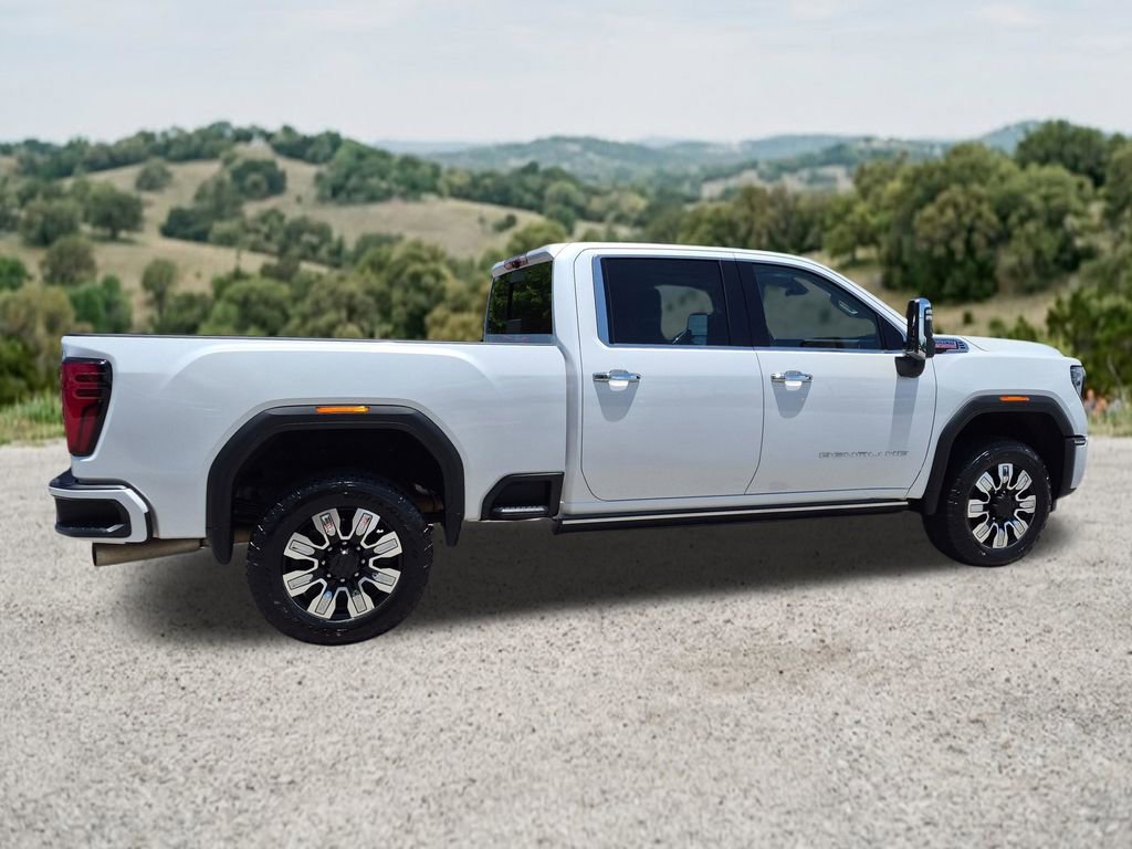 Used 2025 GMC Sierra 2500 Denali w/ Denali Reserve Package AWD/4WD image 11