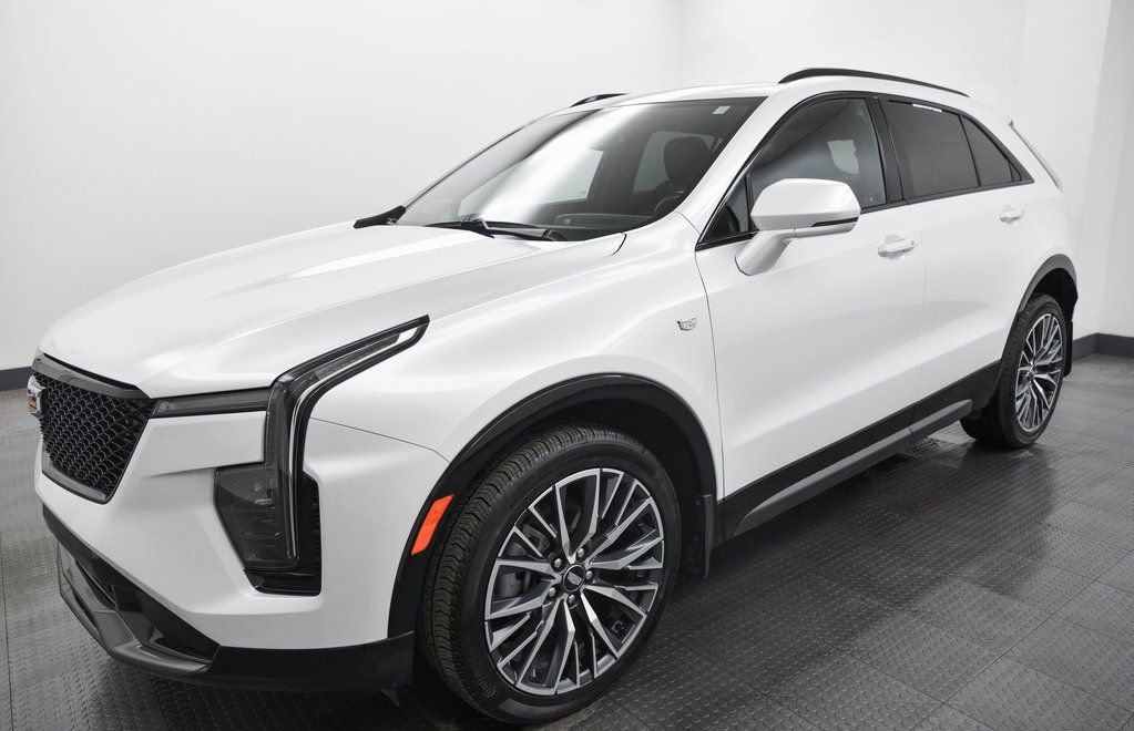 Certified 2024 Cadillac XT4 Sport image 3