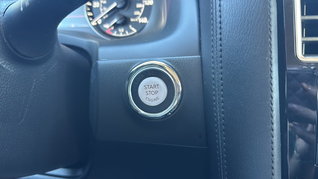 Used 2023 Nissan Armada SL w/ Captain's Chairs Package AWD/4WD image 22