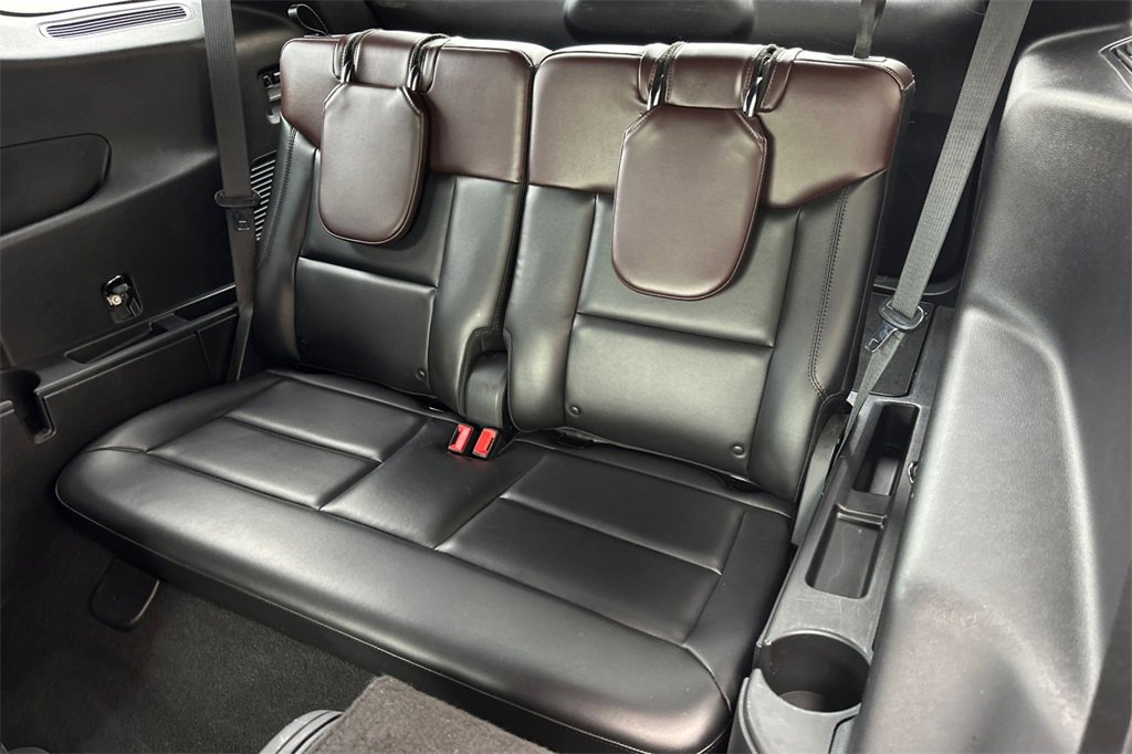 Used 2020 Ford Explorer Platinum w/ Premium Technology Package image 15