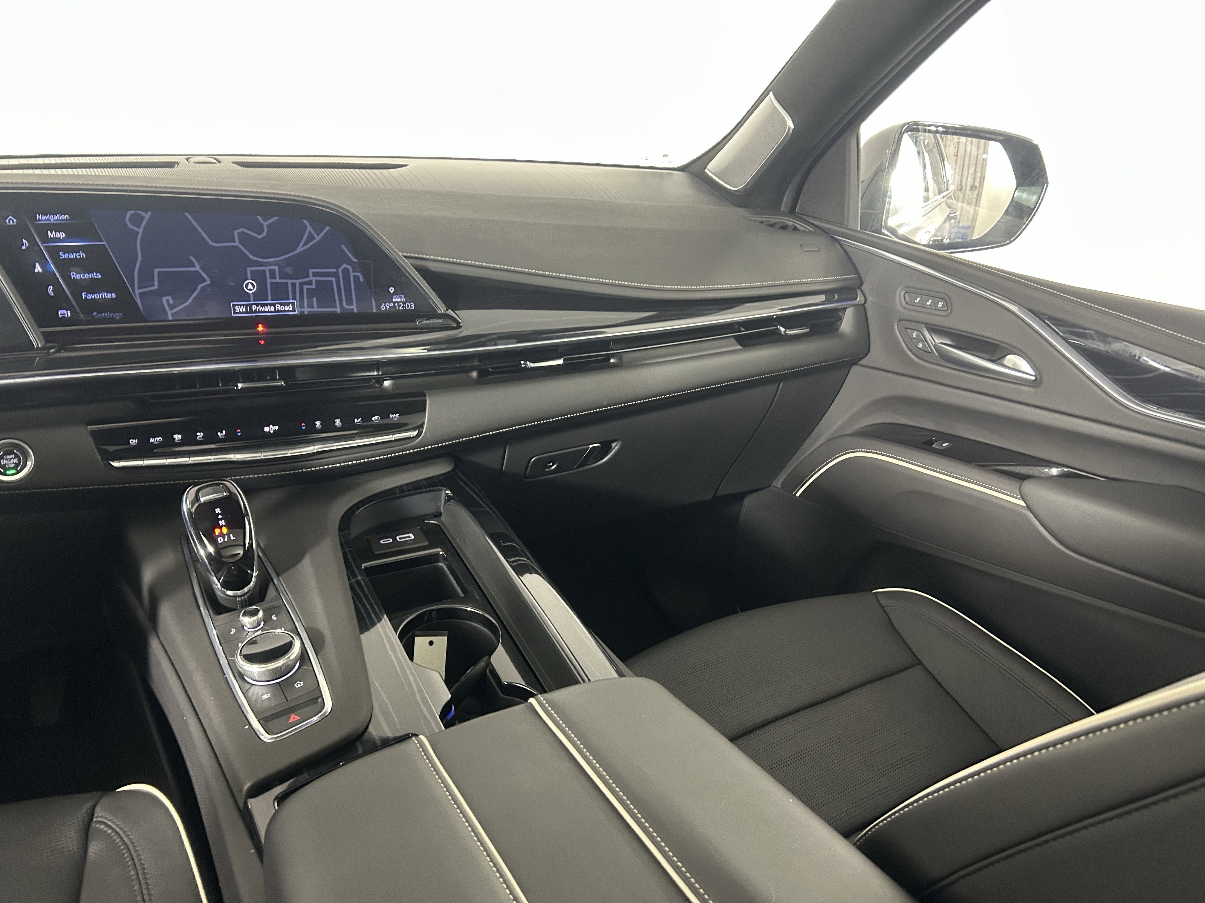 Used 2023 Cadillac Escalade ESV Sport w/ LPO, ONYX Package image 46