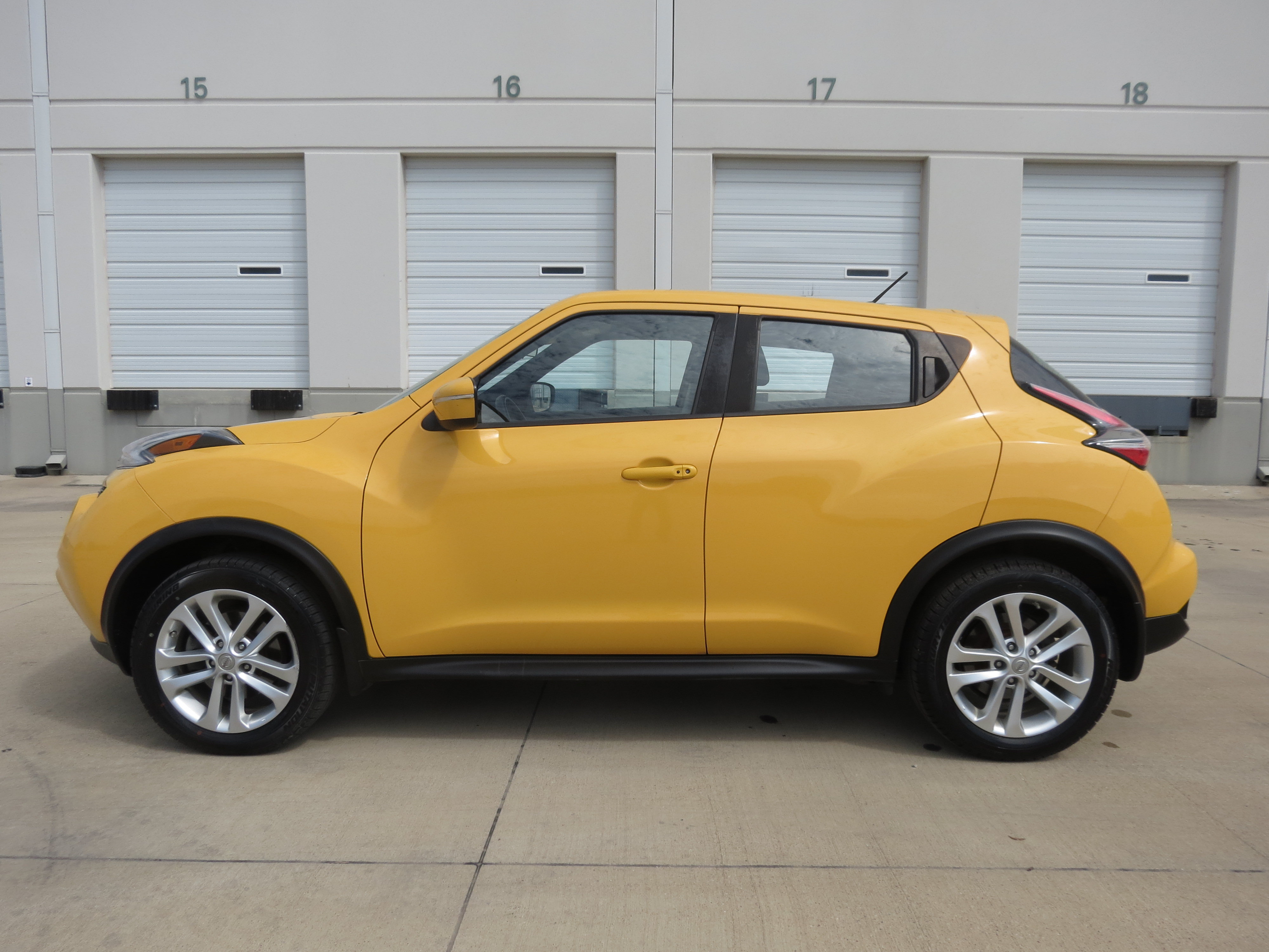 Used 2016 Nissan Juke S AWD/4WD image 6