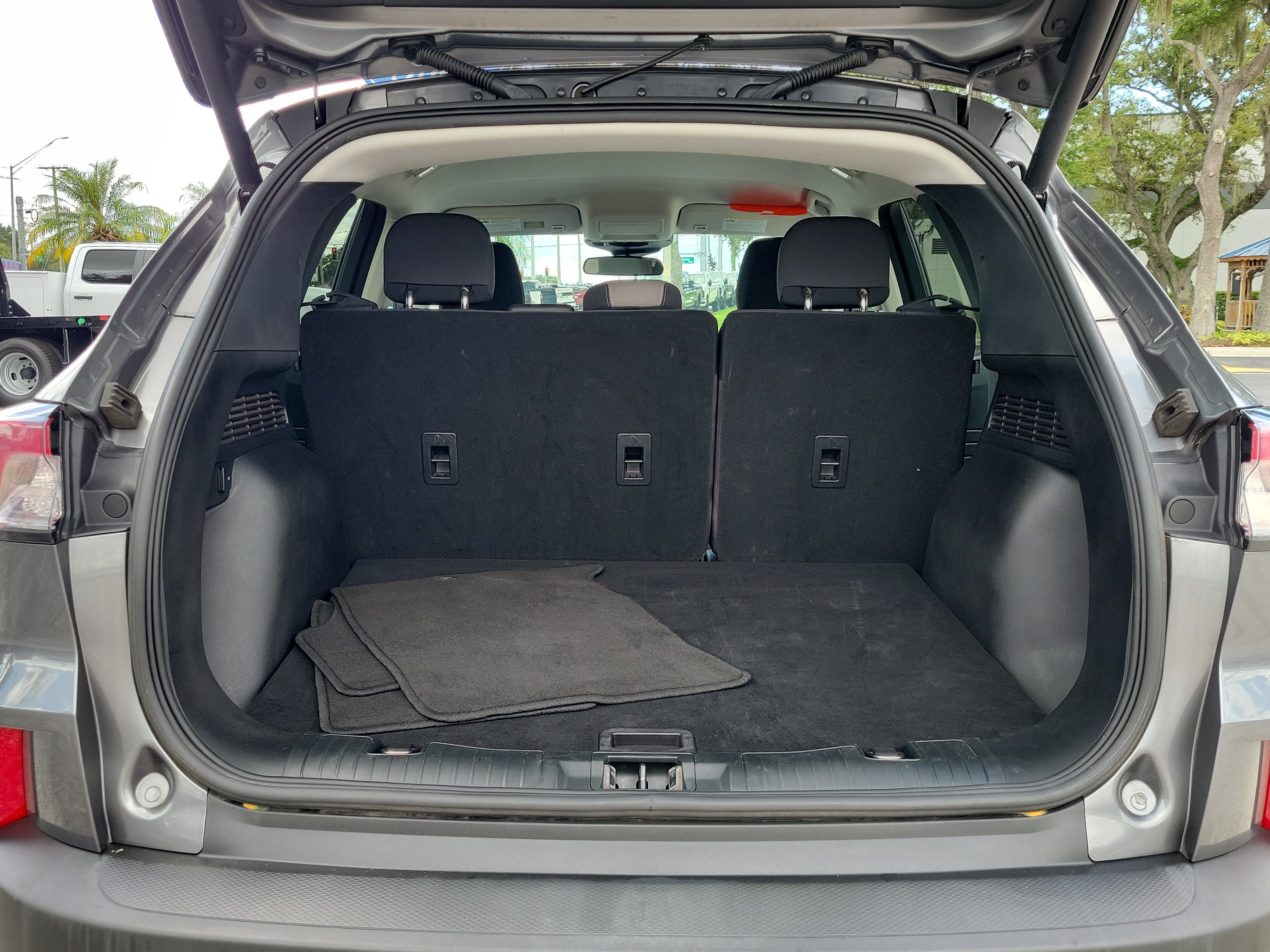 Certified 2021 Ford Escape SE w/ SE Sport Appearance Package FWD image 10