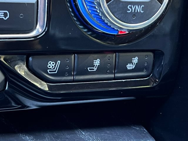 Used 2021 GMC Yukon Denali w/ Denali Premium Package AWD/4WD image 32