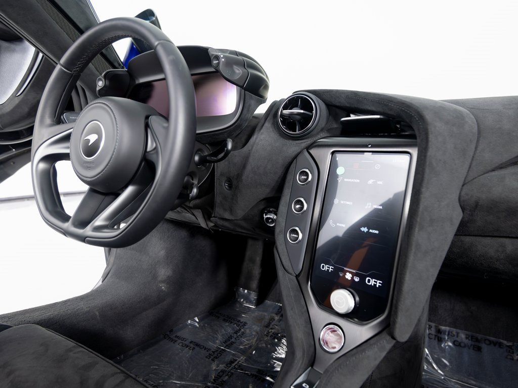 New 2024 McLaren 750S Spider image 27