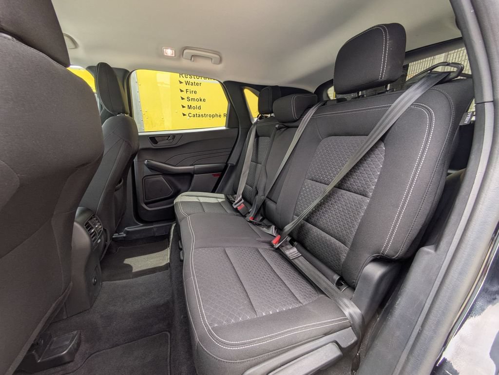 Used 2025 Ford Escape Active AWD/4WD image 27