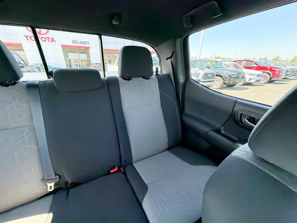 Used 2021 Toyota Tacoma TRD Off-Road AWD/4WD image 14