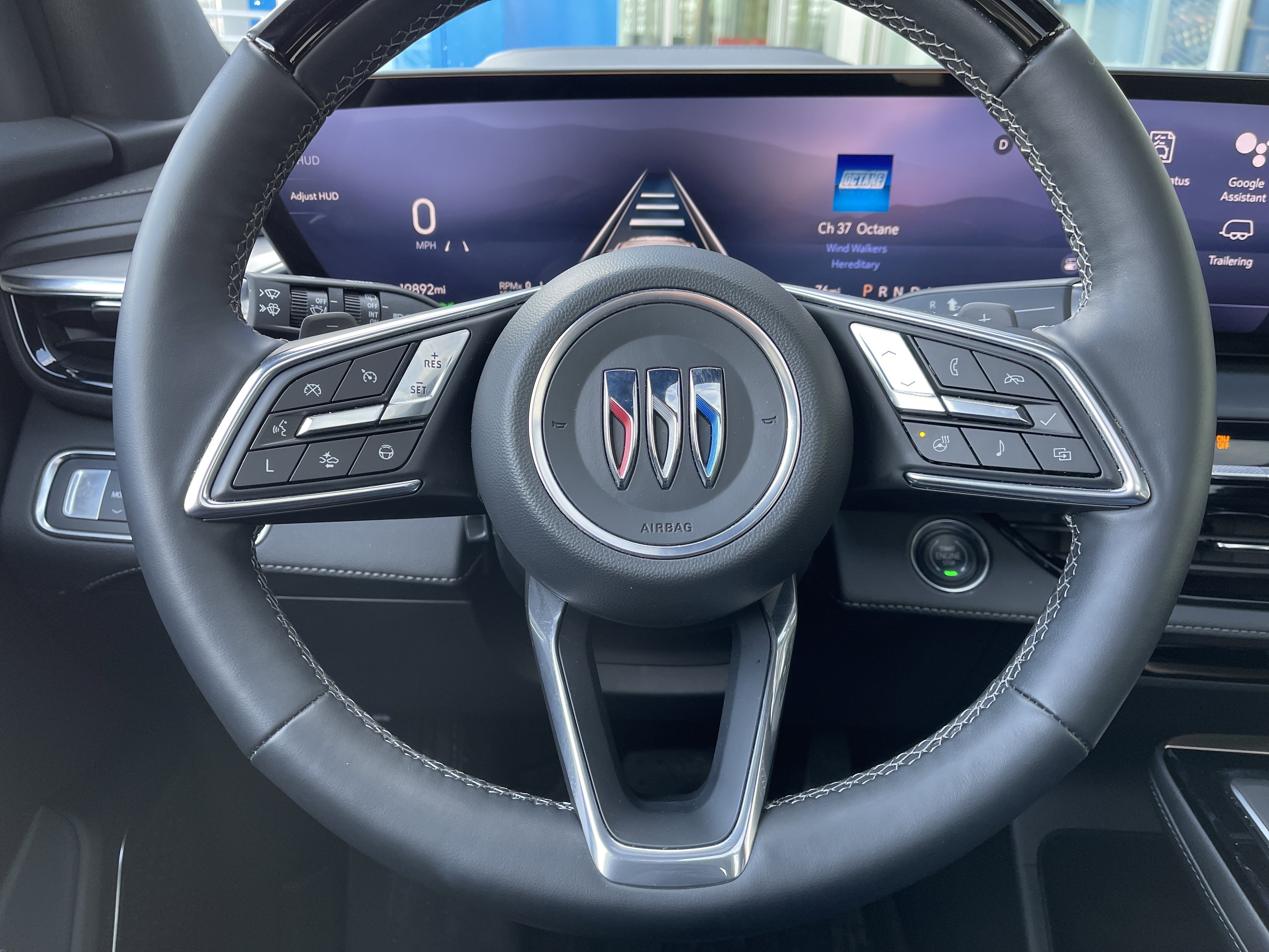 Used 2025 Buick Enclave Avenir w/ Super Cruise Package image 26