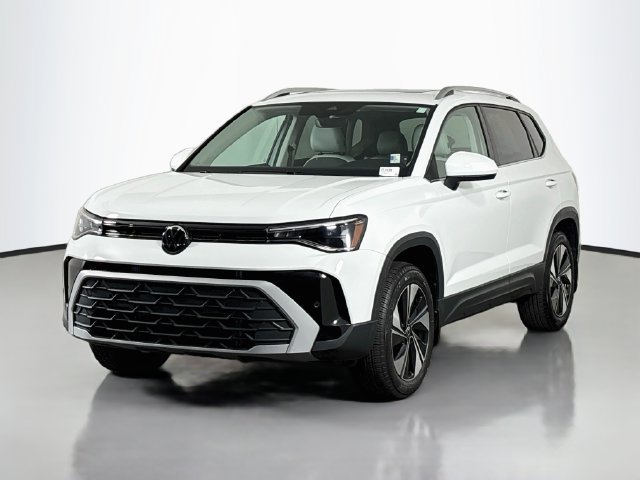 Certified 2025 Volkswagen Taos SE AWD/4WD image 3