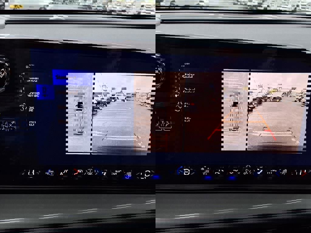 New 2026 Chevrolet Traverse LT image 13