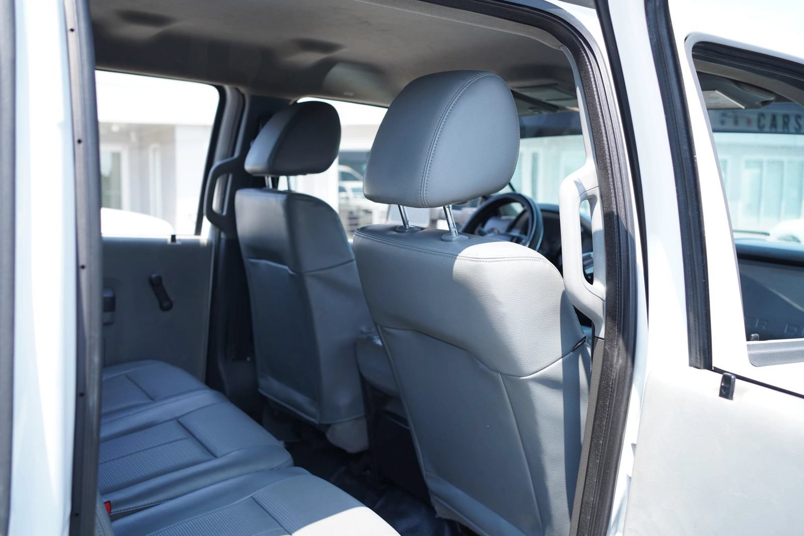 Used 2015 Ford F550 4x4 Crew Cab Super Duty image 25