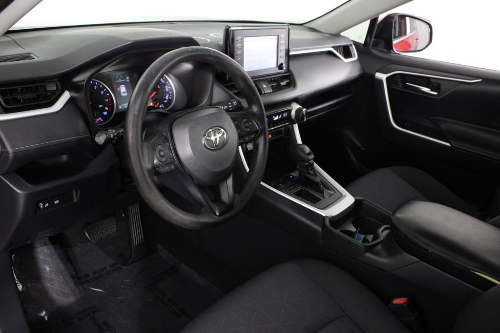 Used 2019 Toyota RAV4 XLE FWD image 18
