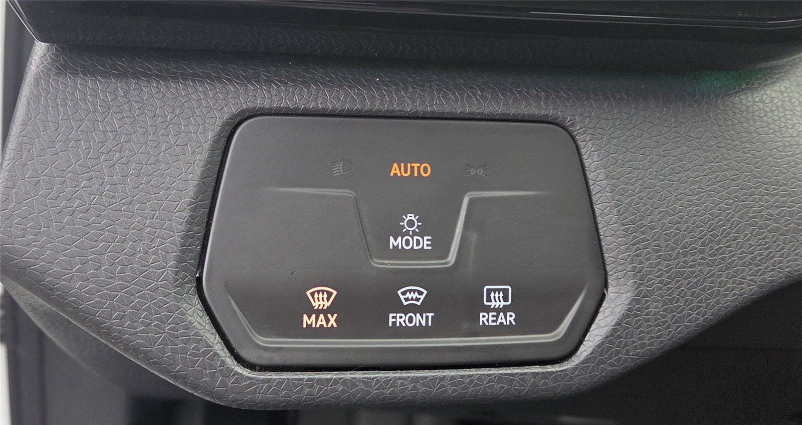Certified 2023 Volkswagen ID.4 Pro AWD/4WD image 16