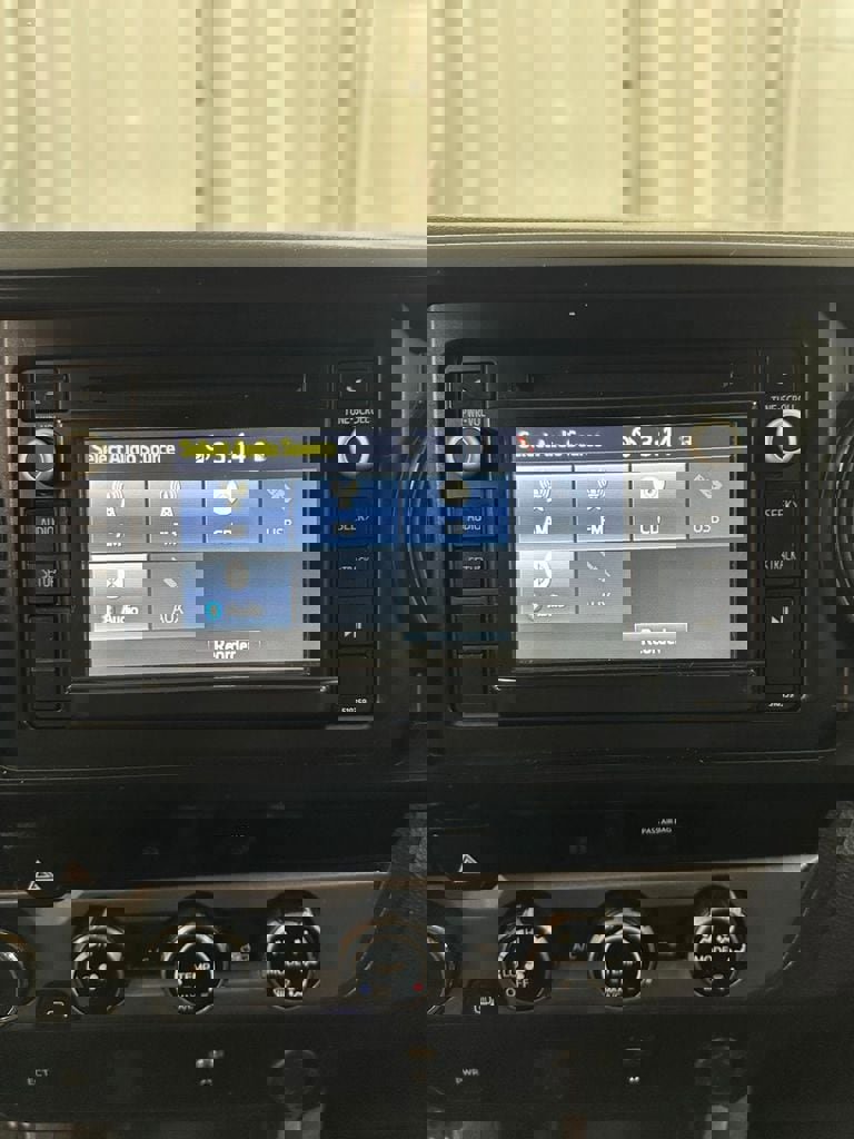 Used 2018 Toyota Tacoma SR w/ SR Convenience Package image 16