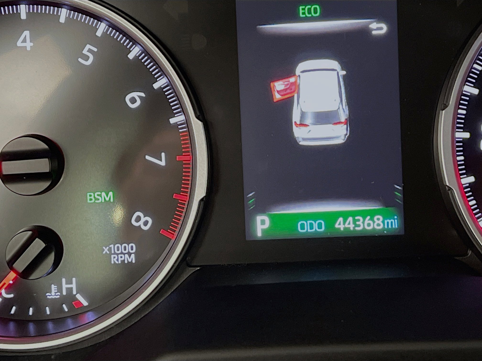 Used 2022 Toyota RAV4 XLE Premium image 22