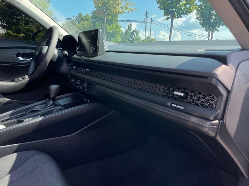 Certified 2025 Honda Accord SE image 33