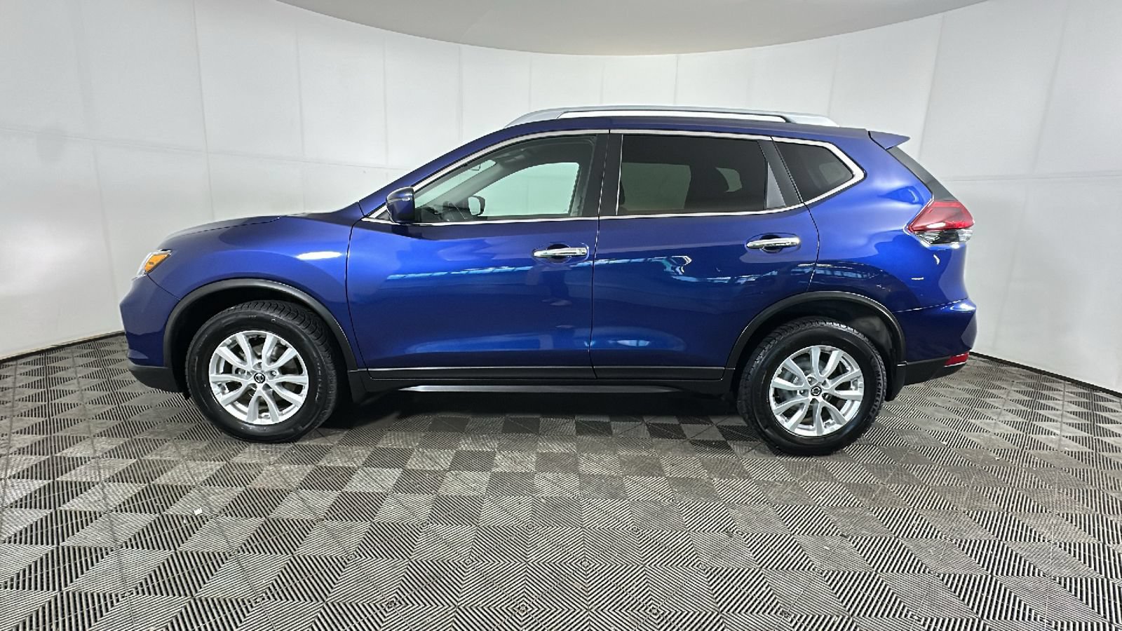 Used 2020 Nissan Rogue S AWD/4WD image 5