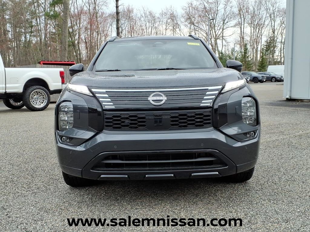 New 2026 Nissan Rogue Platinum image 2