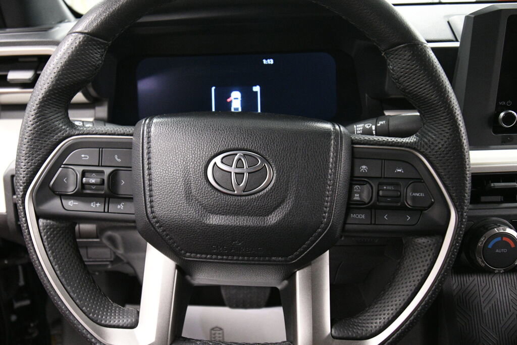 Used 2024 Toyota Tacoma TRD Off-Road image 12