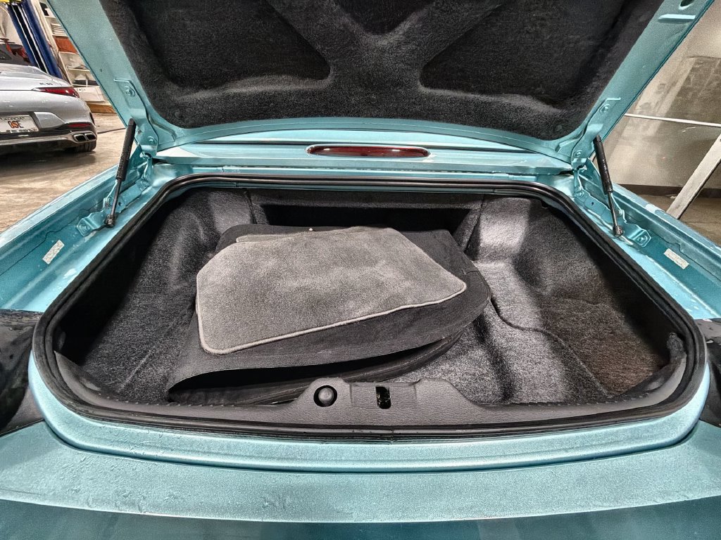 Used 2002 Ford Thunderbird RWD image 21